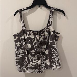 HD in Paris Black and White Floral Crop Top